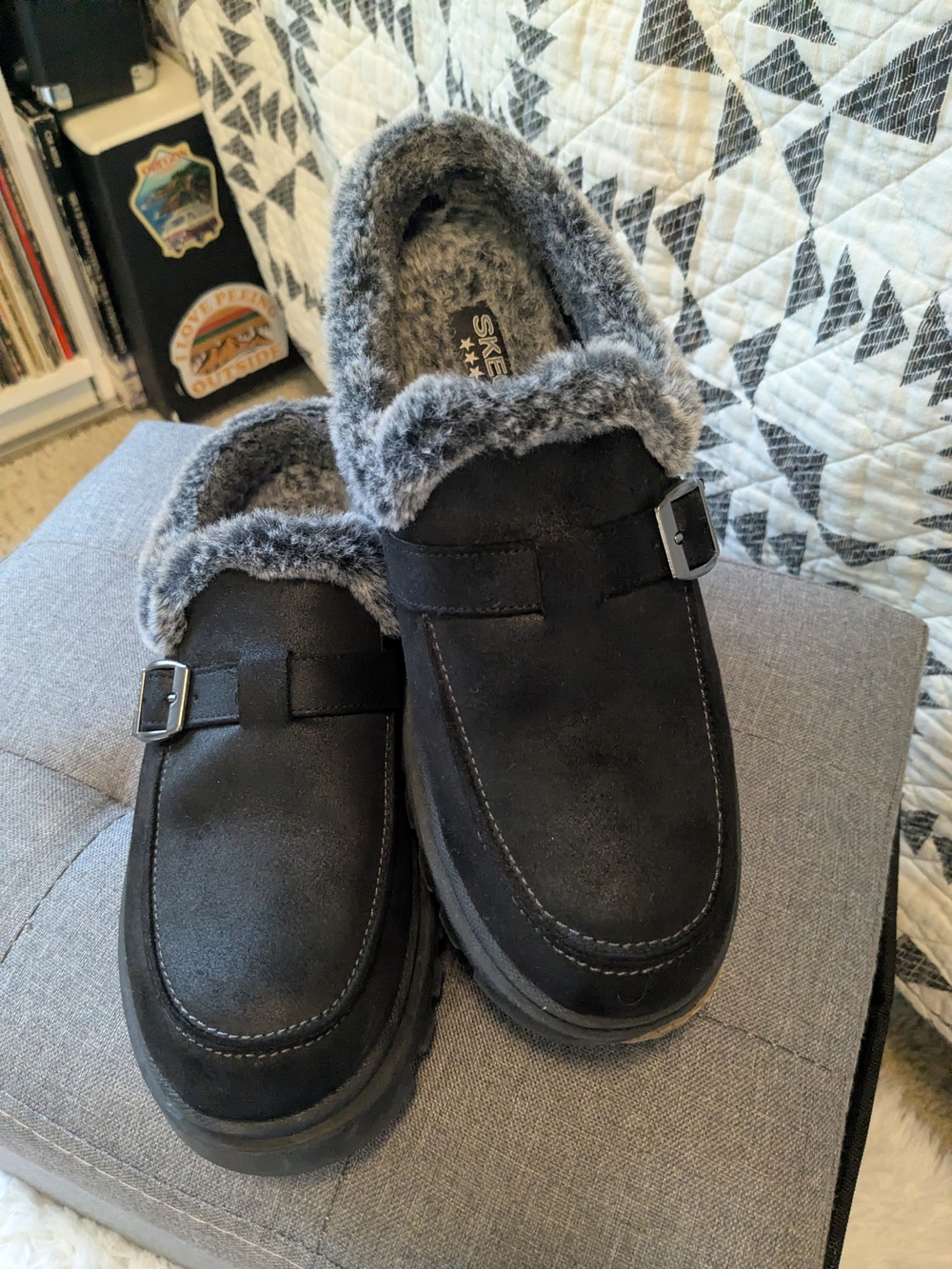 Skechers Shindigs - Forever Retro Women's Size 8.5 Black With Faux Fur
